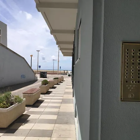Sea House 公寓 *